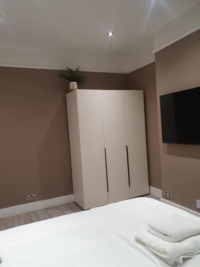 The Westcliff Room Southend-on-Sea Homestay